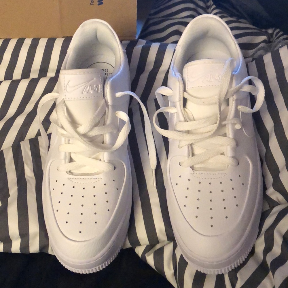 brand new AF1 sage low